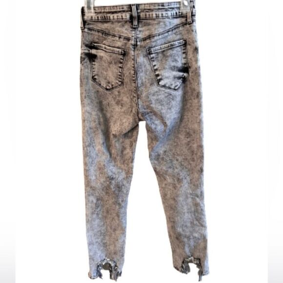 L'AGENCE
Mid-Rise Skinny Leg Jeans - Picture 3 of 6